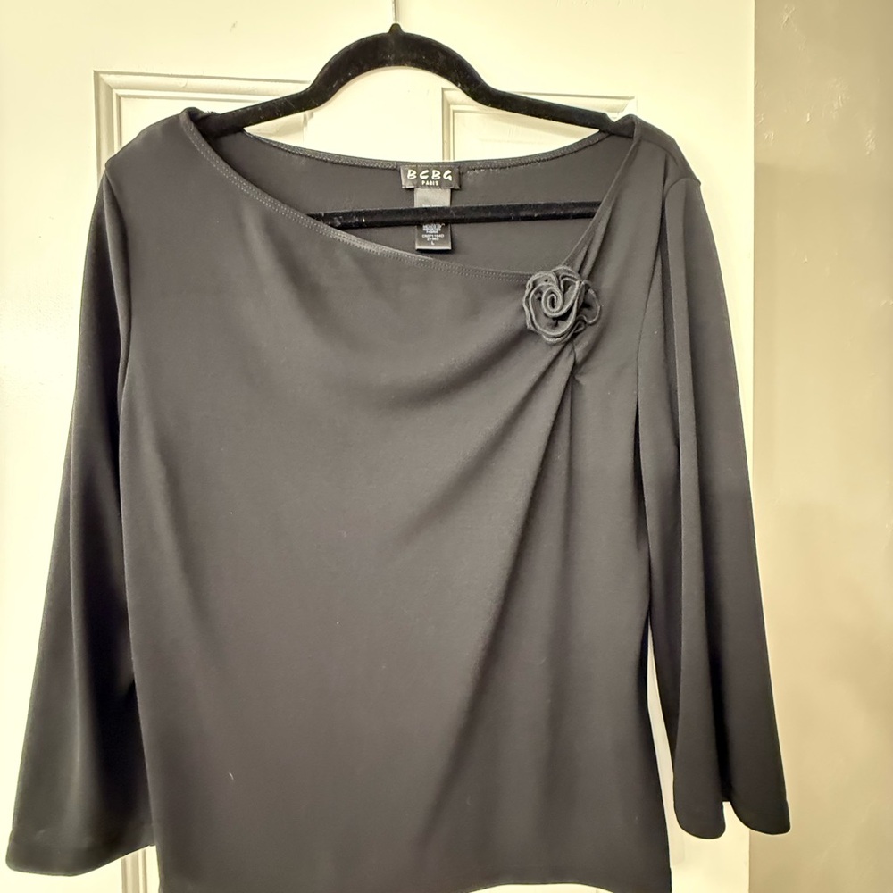 BCBG Paris Black Blouse with Rose Detail Y2K 90s 3/4 Sleeve Top